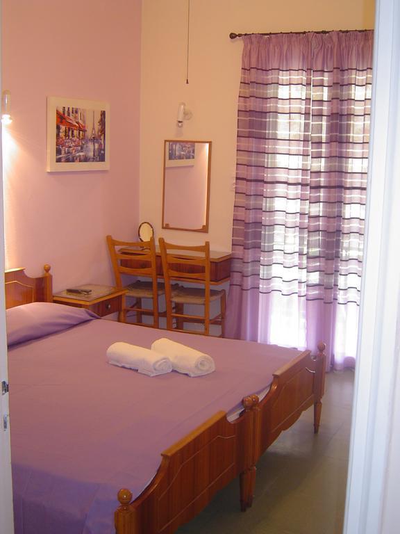 Nana Hotel Kamena Vourla Rum bild