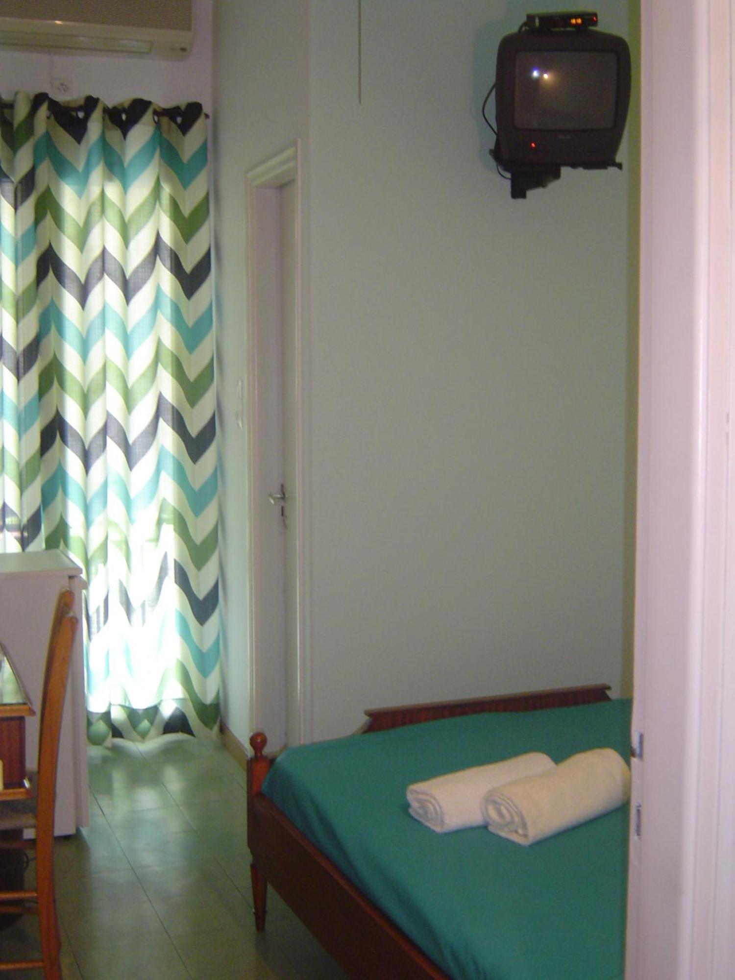 Nana Hotel Kamena Vourla Rum bild