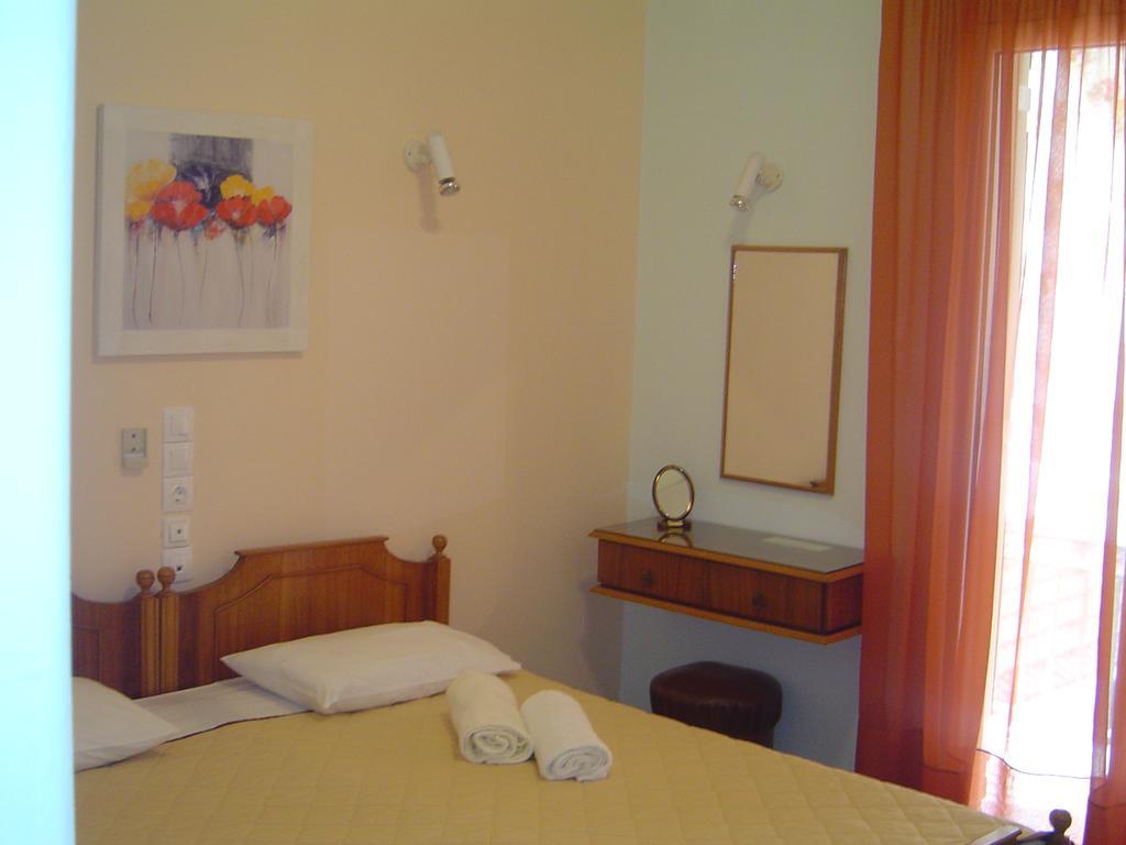 Nana Hotel Kamena Vourla Exteriör bild