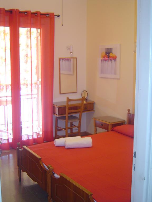 Nana Hotel Kamena Vourla Rum bild