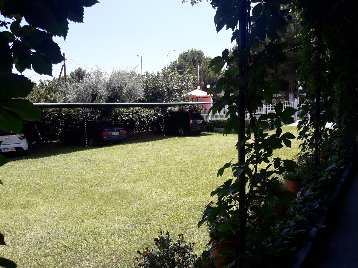 Nana Hotel Kamena Vourla Exteriör bild