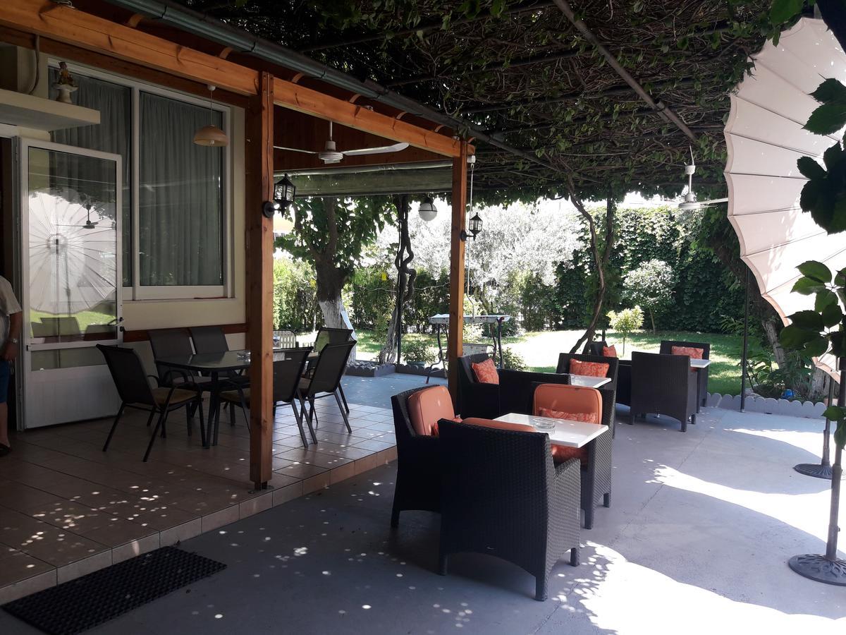 Nana Hotel Kamena Vourla Exteriör bild
